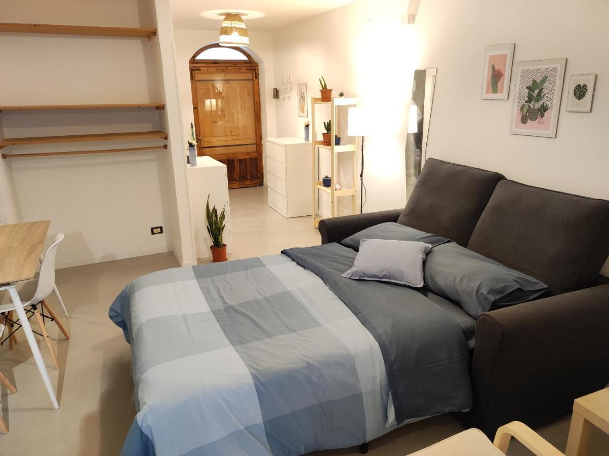 Loft Con Cortiletto - 100 Meters From The Beach Apartment Cefalu Exterior photo