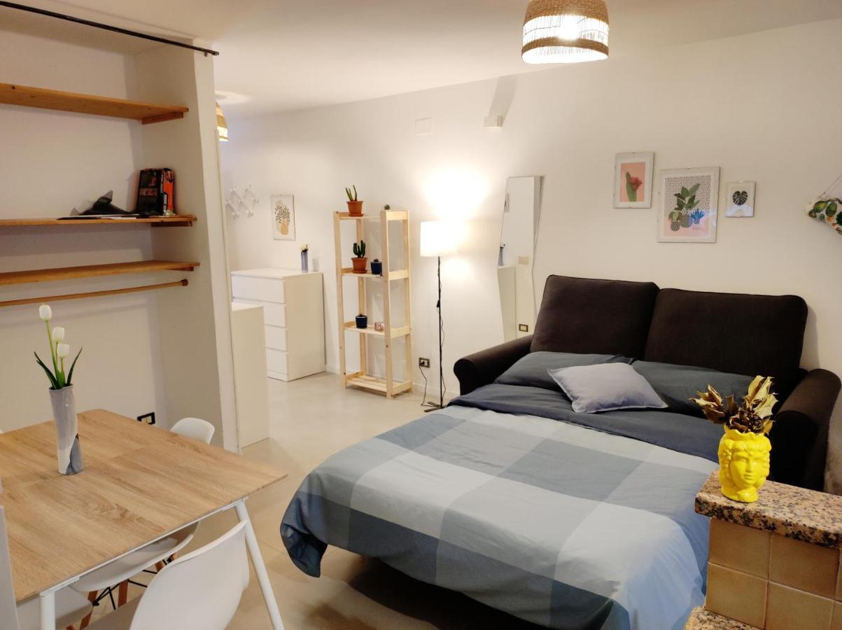 Loft Con Cortiletto - 100 Meters From The Beach Apartment Cefalu Exterior photo